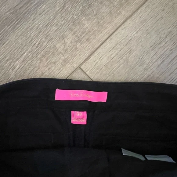 Lilly Pulitzer Black Scalloped Shorts - Picture 3 of 5